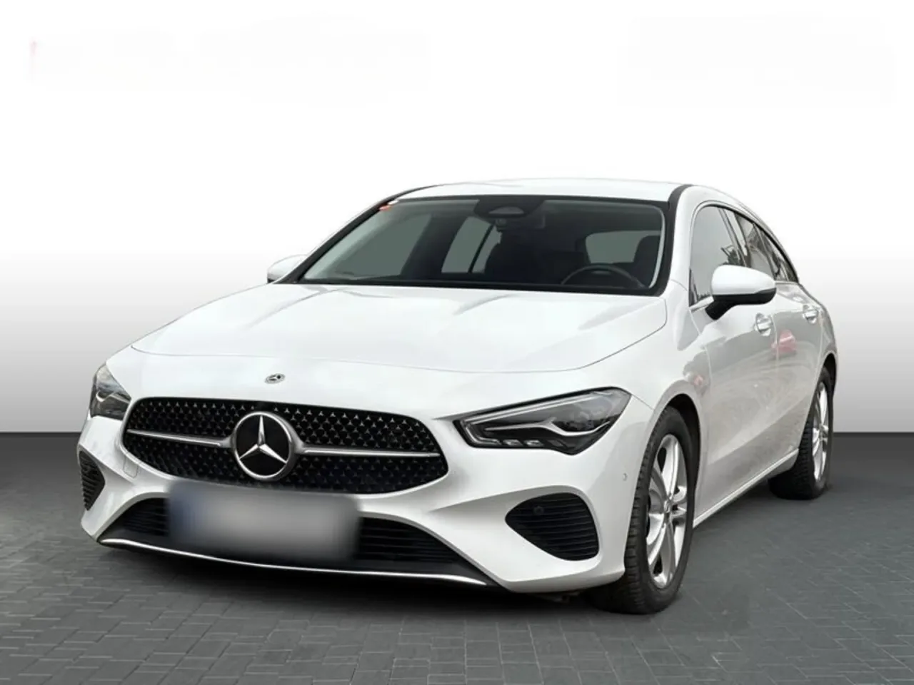 Mercedes-Benz CLA 200 7G-DCT 2023 - używany samochód w leasingu