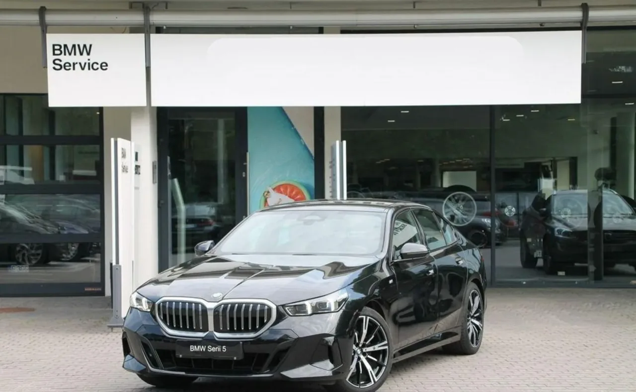 BMW Seria 5 520d mHEV M Sport aut 2024 - używany samochód w leasingu