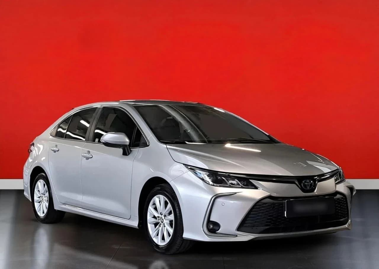 Toyota Corolla 1.8 Hybrid Comfort 2023 - używany samochód w leasingu