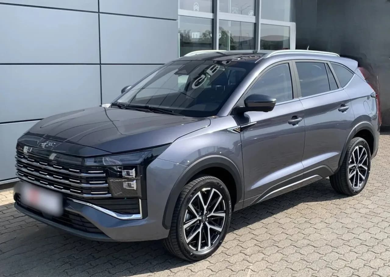 JAC JS8 PRO aut 7os. 2025 - gebrauchtes Leasingfahrzeug