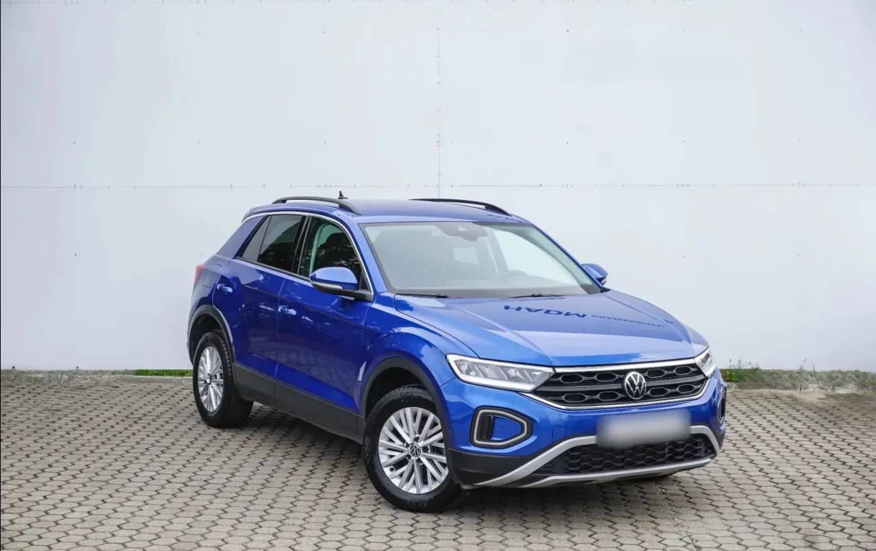Volkswagen T-Roc 1.5 TSI Life DSG 2023 - used car for lease