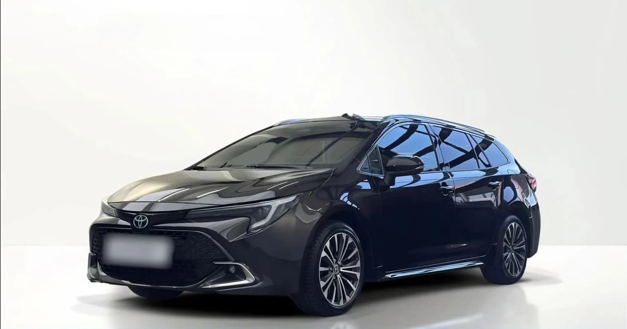 Toyota Corolla 2.0 Hybrid Style 2023 - używany samochód w leasingu