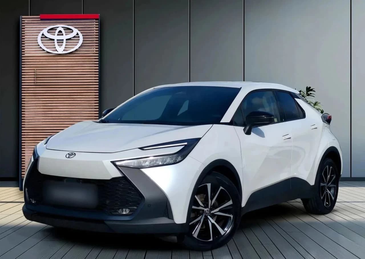 Toyota C-HR 1.8 Hybrid Style 2024 - używany samochód w leasingu