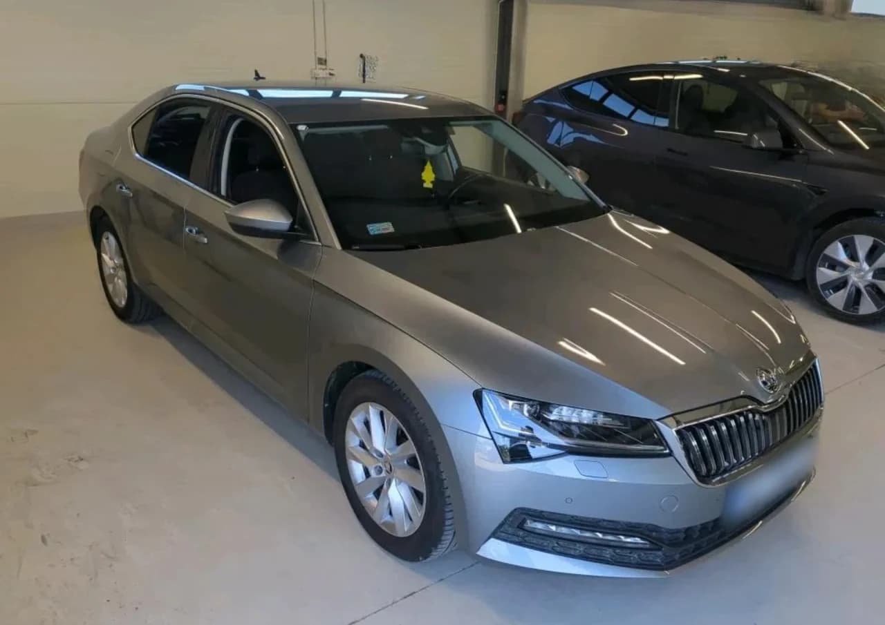 Skoda Superb 1.5 TSI Ambition 2021 - używany samochód w leasingu