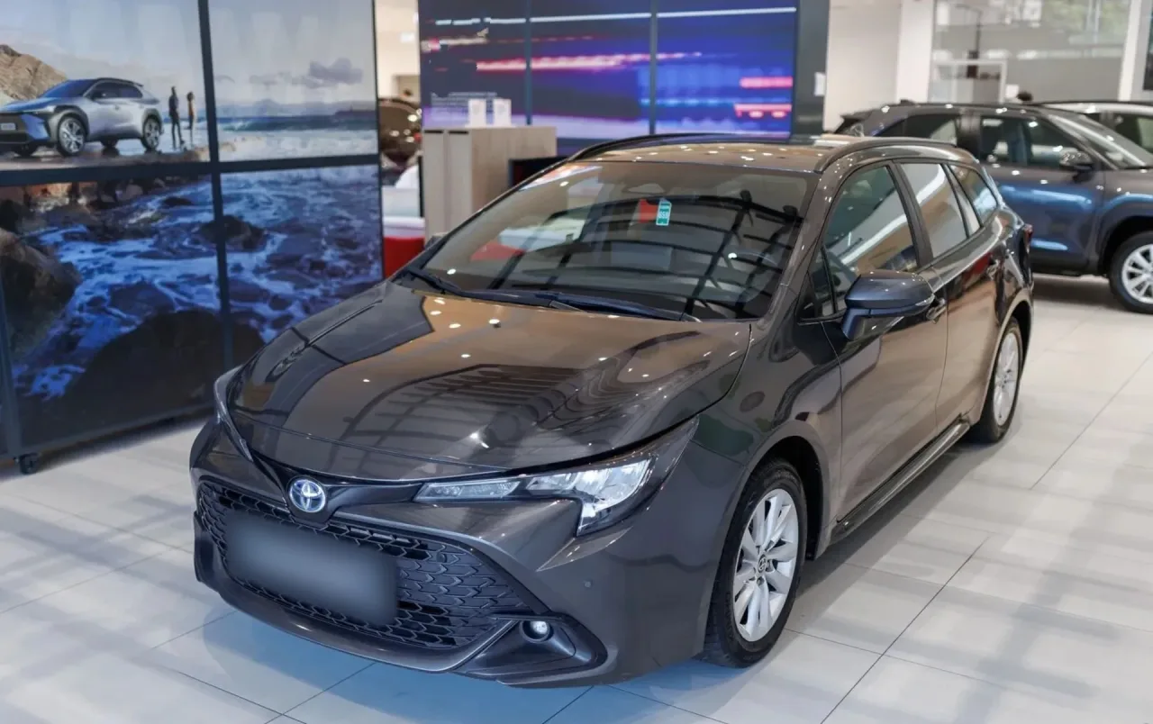 Toyota Corolla 1.8 Hybrid Comfort LPG 2023 - gebrauchtes Leasingfahrzeug