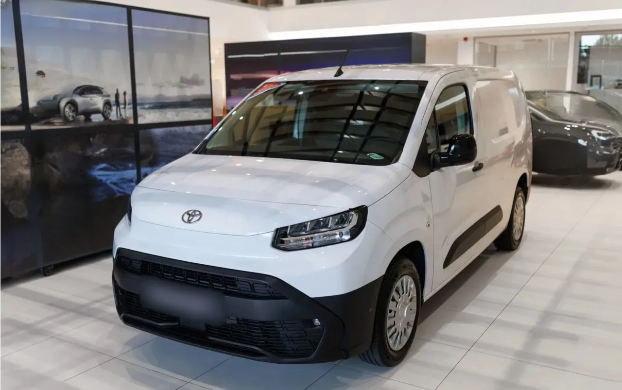 Toyota Proace City 1.5 D-4D Standard 2,3t Active 2025 - gebrauchtes Leasingfahrzeug