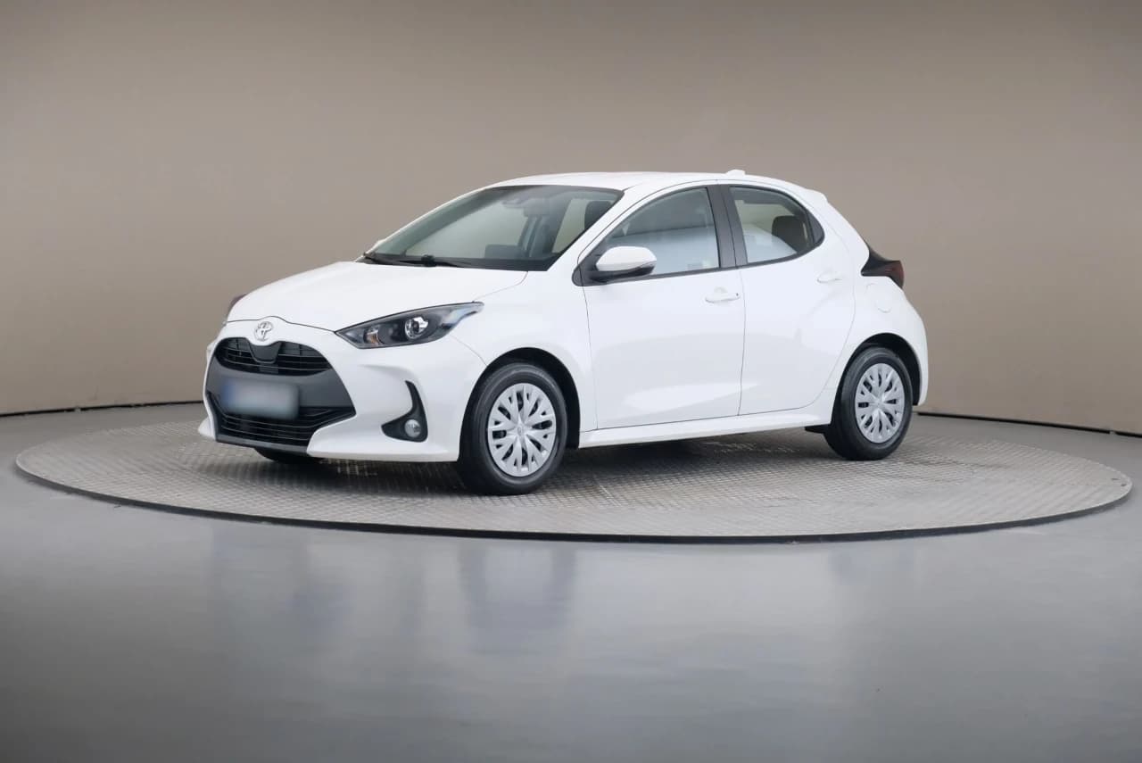Toyota Yaris 1.0 Comfort 2023 - used car for lease