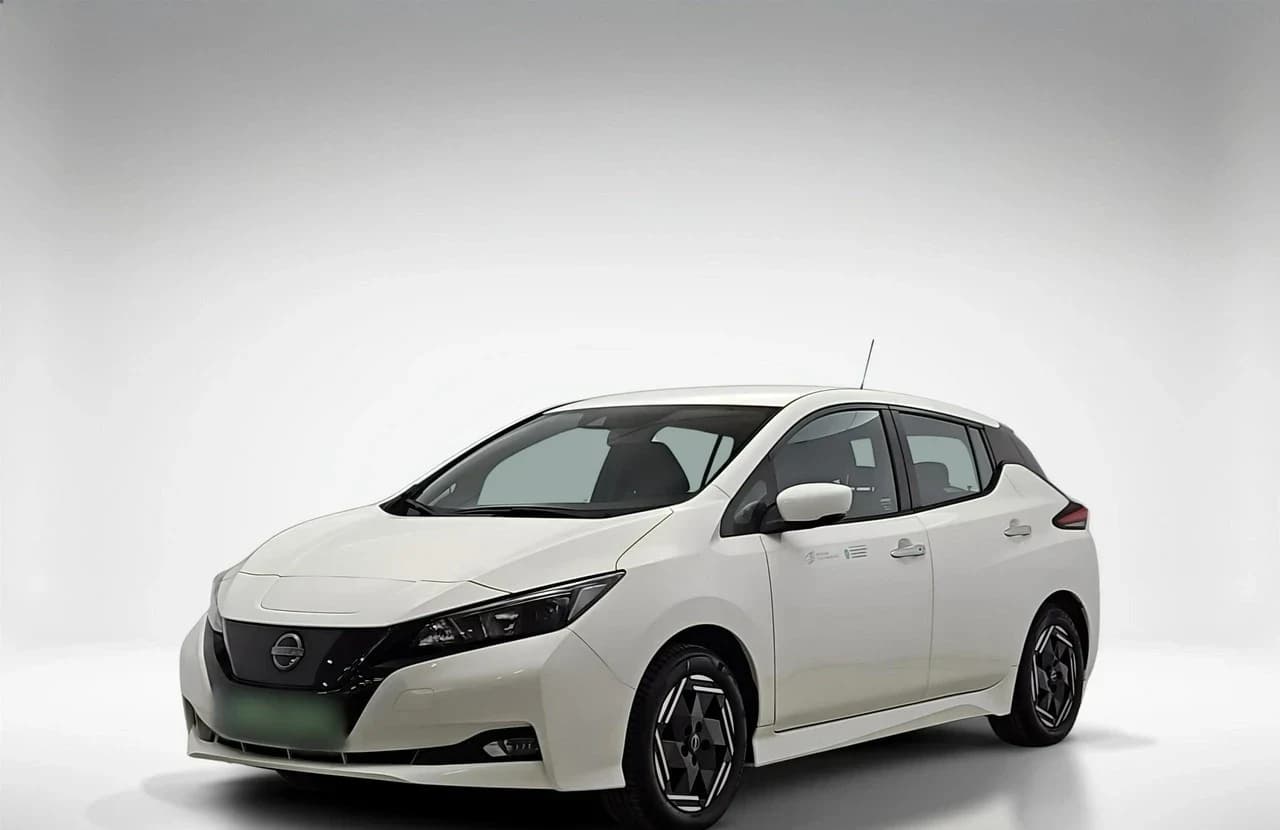 Nissan Leaf 40kWh Acenta 2023 - używany samochód w leasingu
