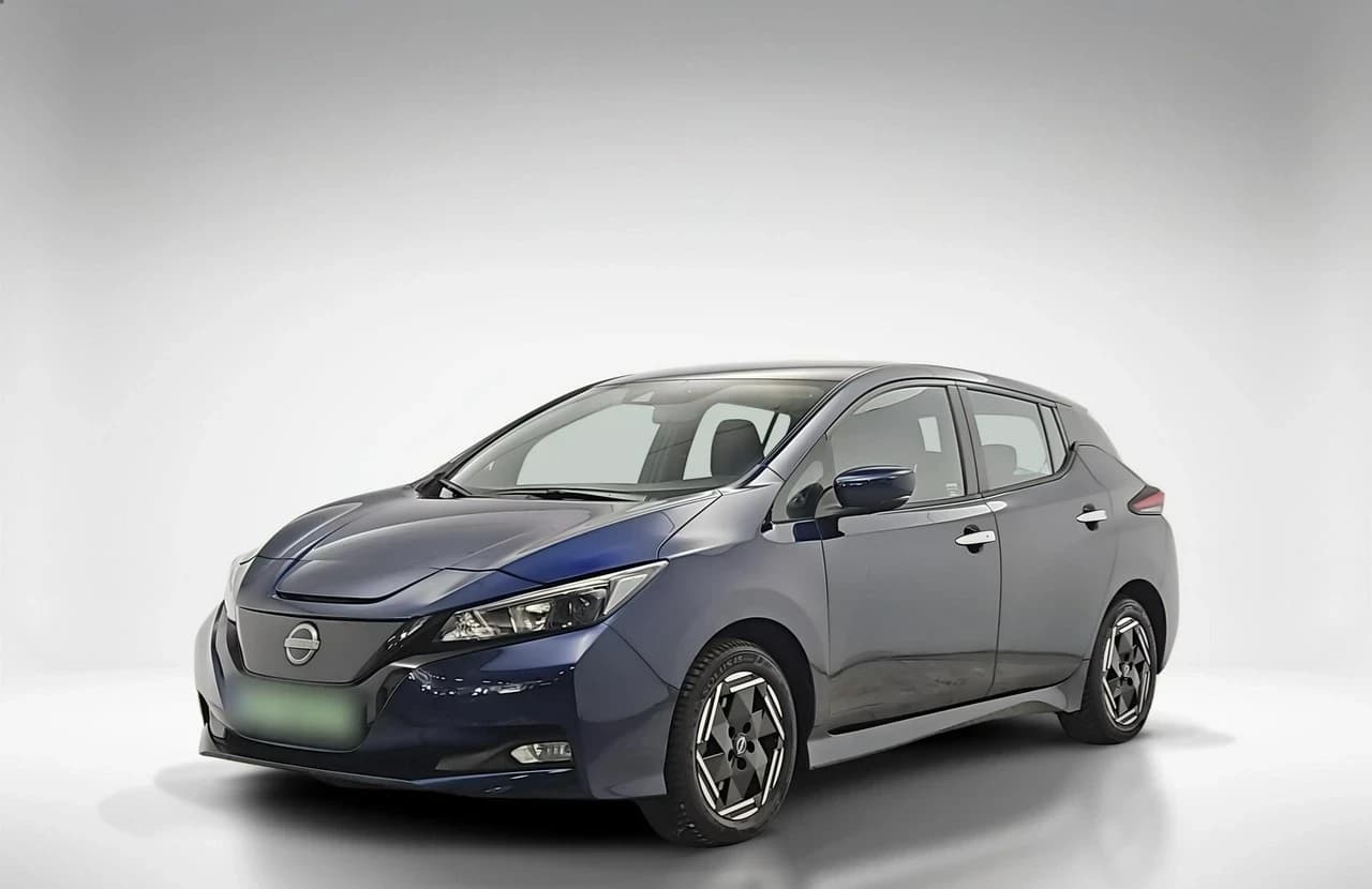 Nissan Leaf 40kWh Acenta 2023 - вживаний автомобіль в лізингу