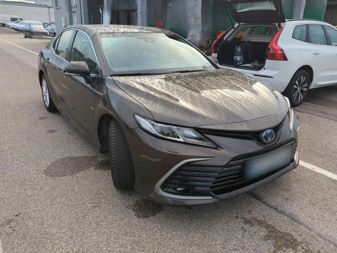 Toyota Camry 2.5 Hybrid Comfort CVT 2023 - gebrauchtes Leasingfahrzeug