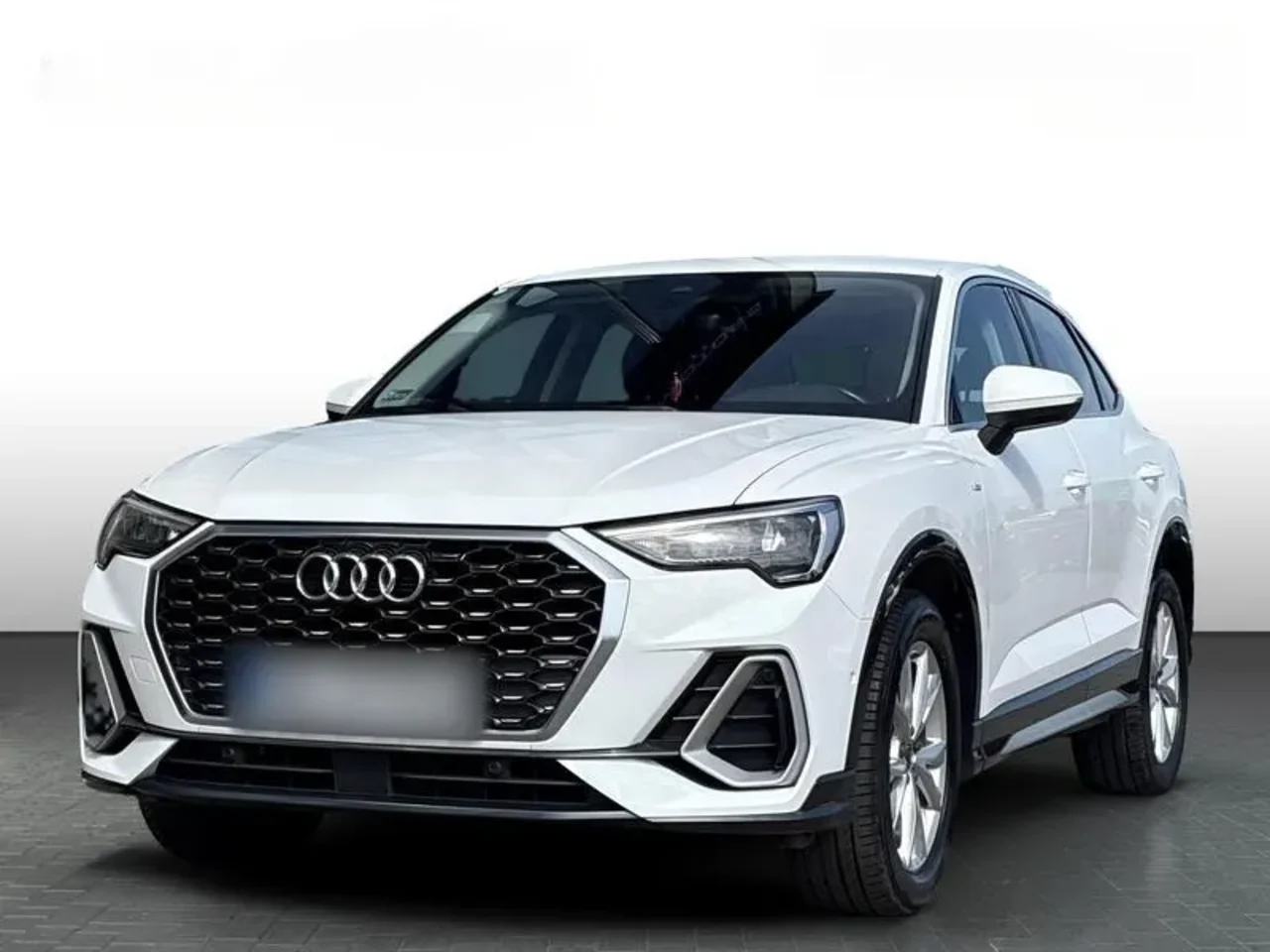 Audi Q3 35 TFSI mHEV S Line S tronic 2021 - używany samochód w leasingu