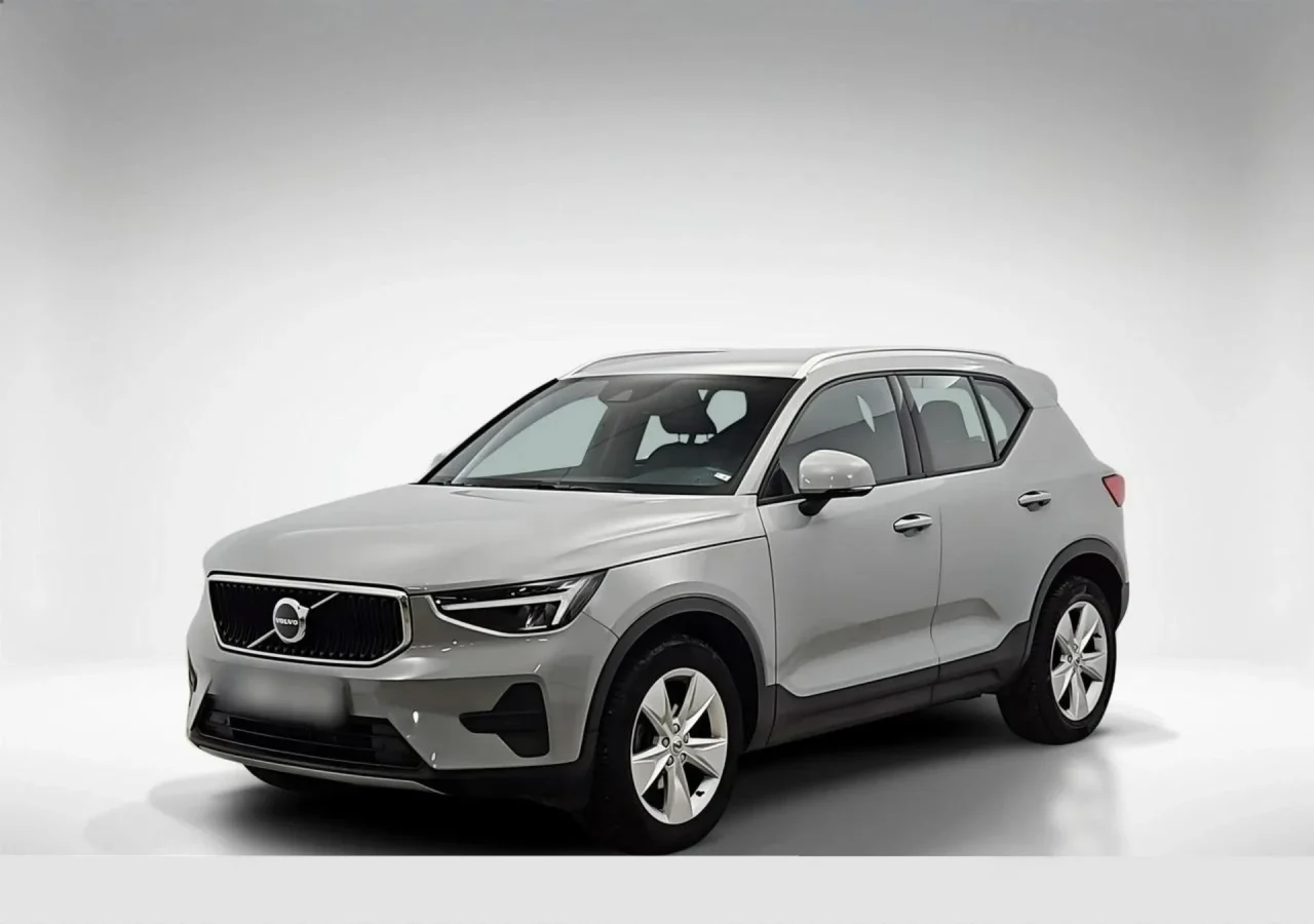 Volvo XC 40 T2 Core aut 2023 - używany samochód w leasingu