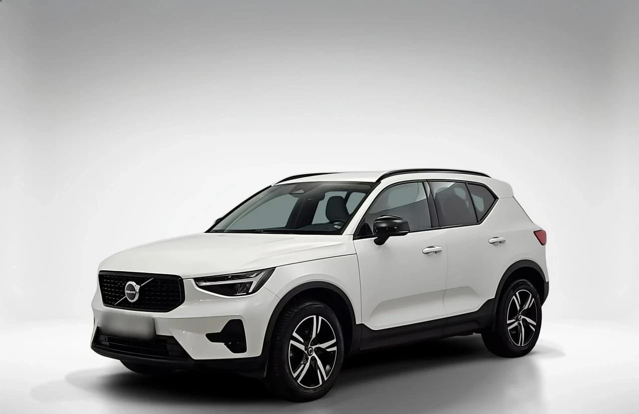 Volvo XC 40 B4 Plus Dark aut 2023 - używany samochód w leasingu