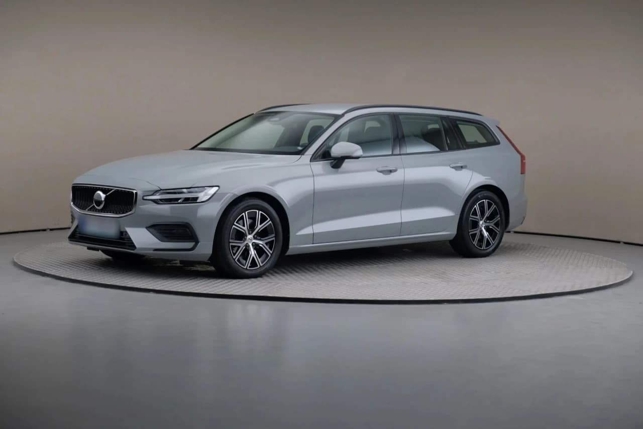 Volvo V60 B3 B Essential aut 2023 - używany samochód w leasingu