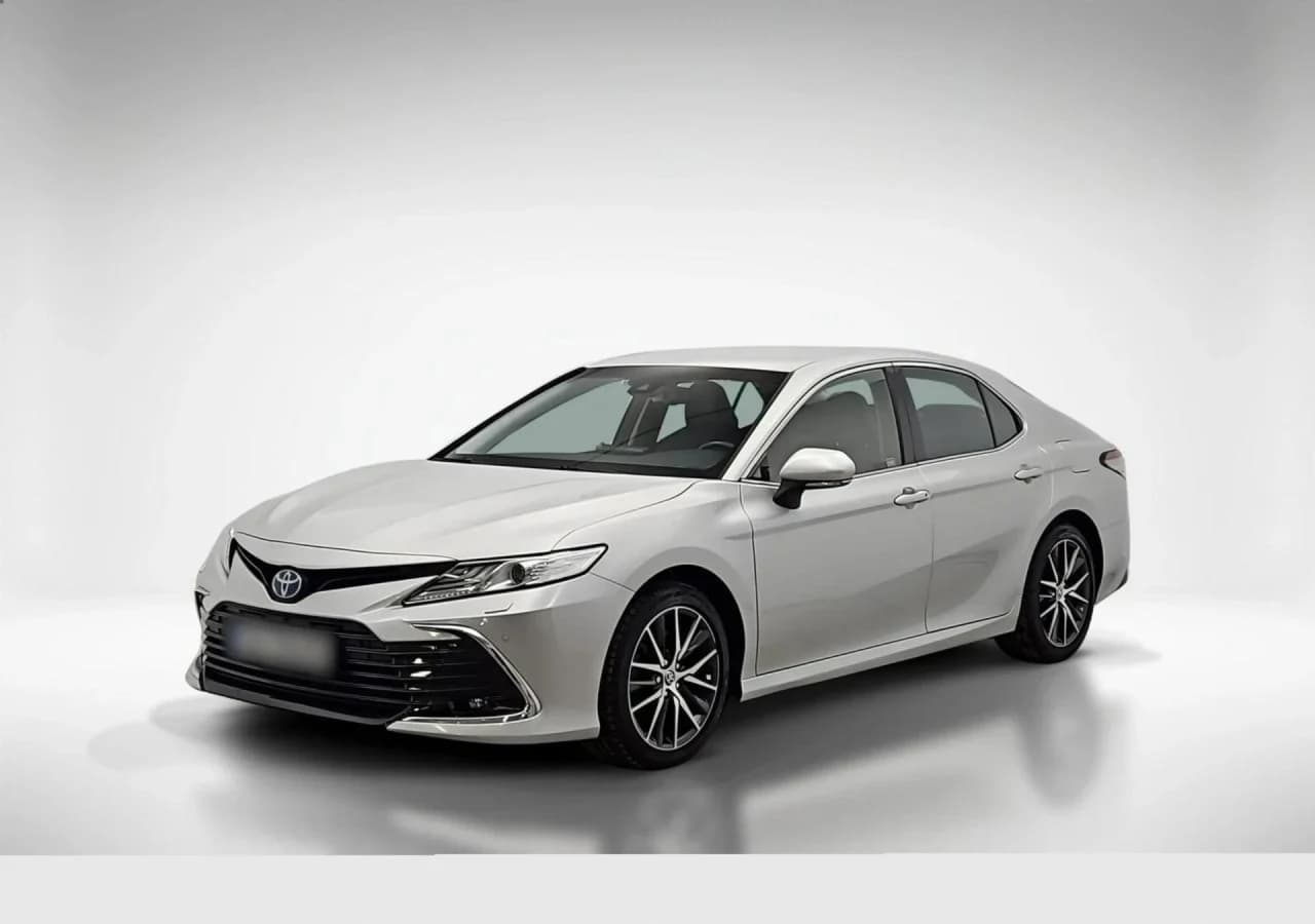 Toyota Camry 2.5 Hybrid Executive CVT 2023 - używany samochód w leasingu