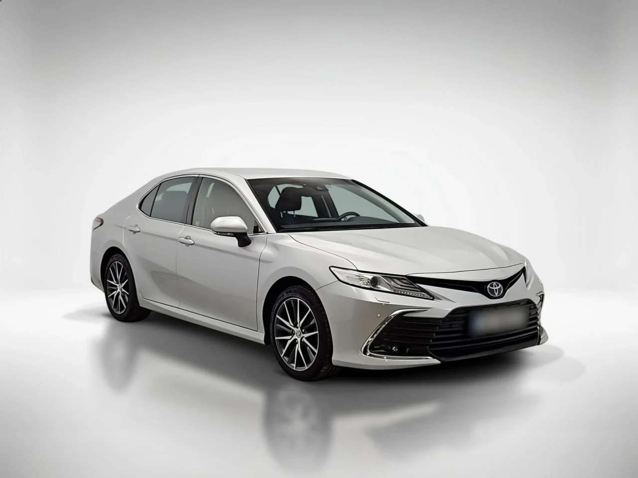Toyota Camry 2.5 Hybrid Executive CVT 2023 - вживаний автомобіль в лізингу