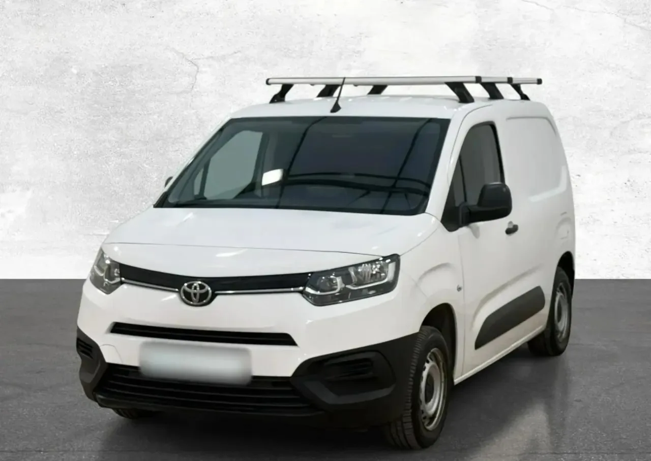 Toyota Proace City 1.5 D-4D Standard 2,3t Active 2022 - używany samochód w leasingu