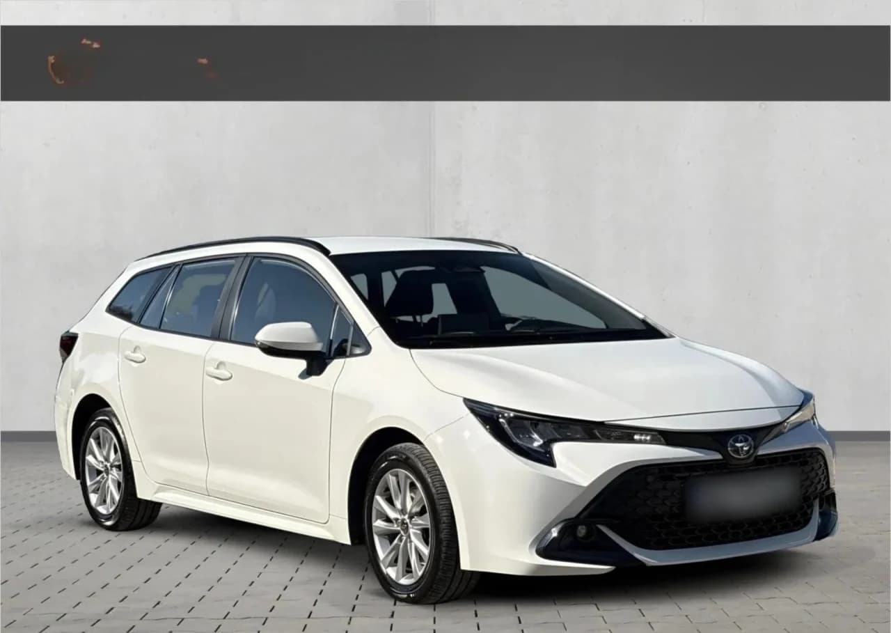 Toyota Corolla 2.0 Hybrid Executive 2023 - używany samochód w leasingu