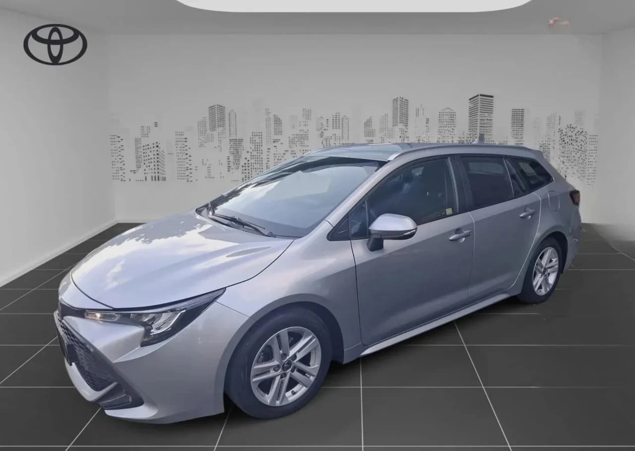Toyota Corolla 1.8 Hybrid GPF Comfort 2022 - używany samochód w leasingu