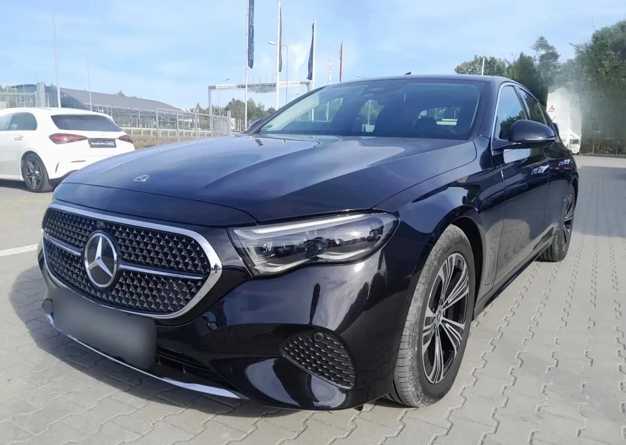 Mercedes-Benz Klasa E E 200 mHEV 4-Matic Avantgarde 9G-Tronic 2024 - вживаний автомобіль в лізингу