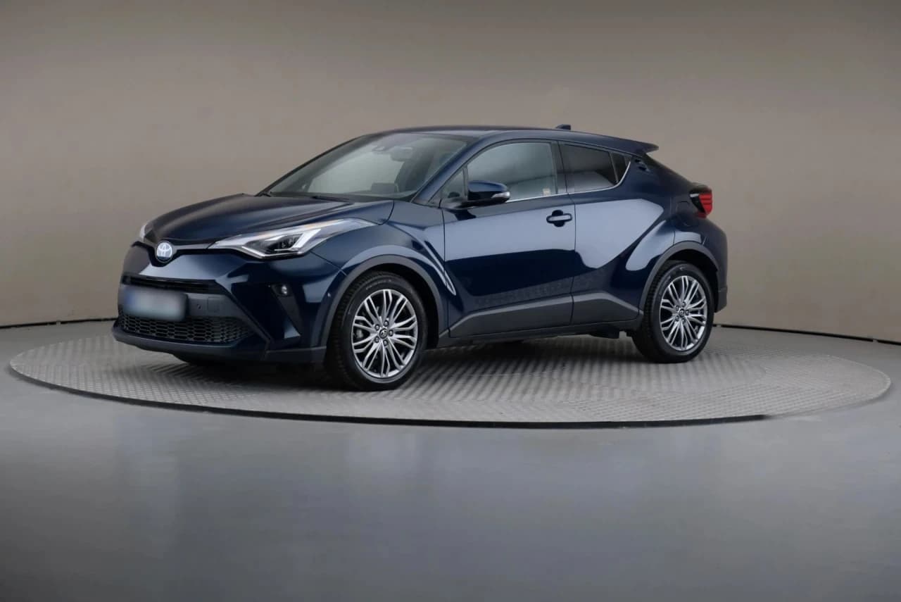 Toyota C-HR 1.8 Hybrid GPF Executive 2023 - używany samochód w leasingu