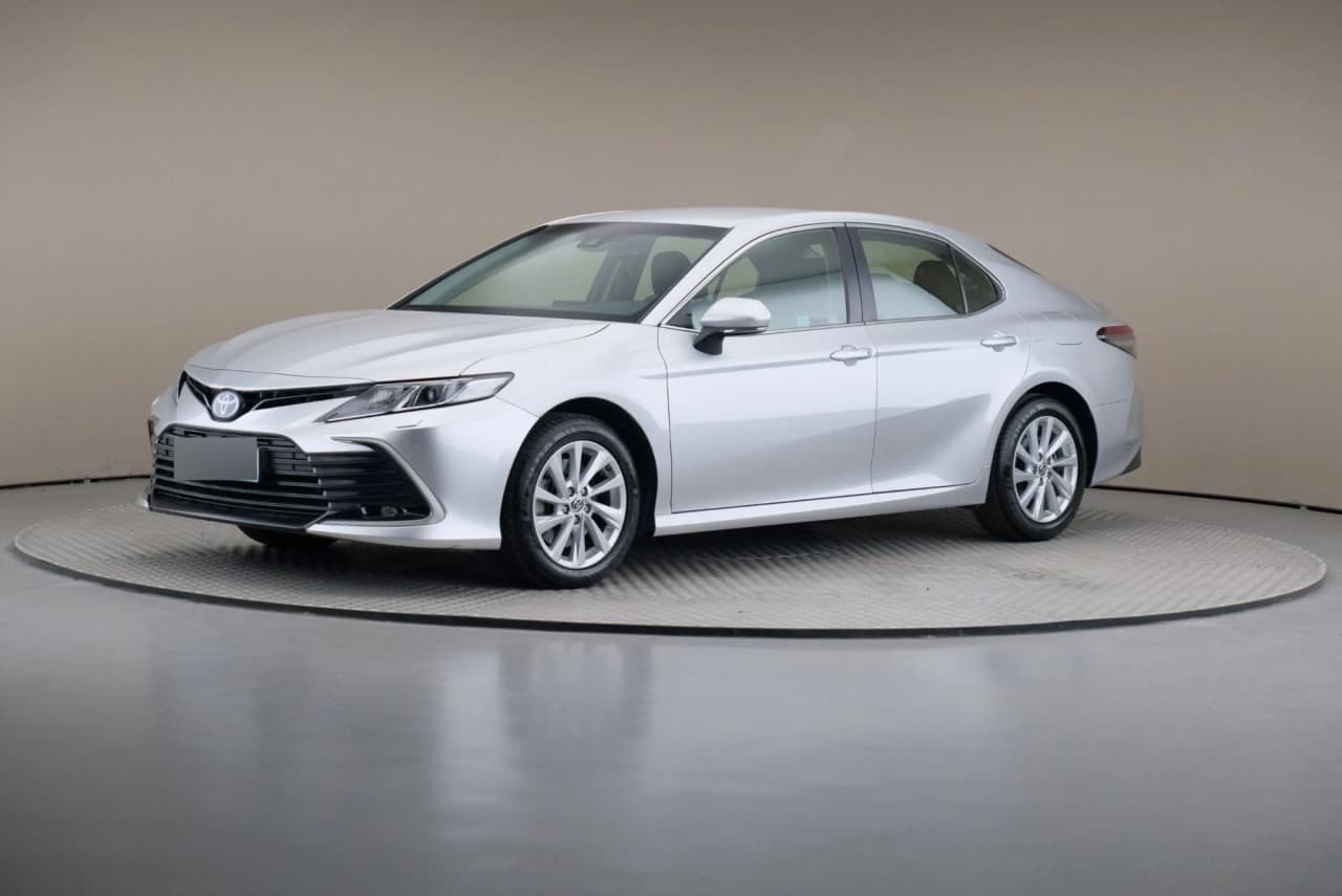 Toyota Camry 2.5 Hybrid Comfort CVT 2023 - używany samochód w leasingu