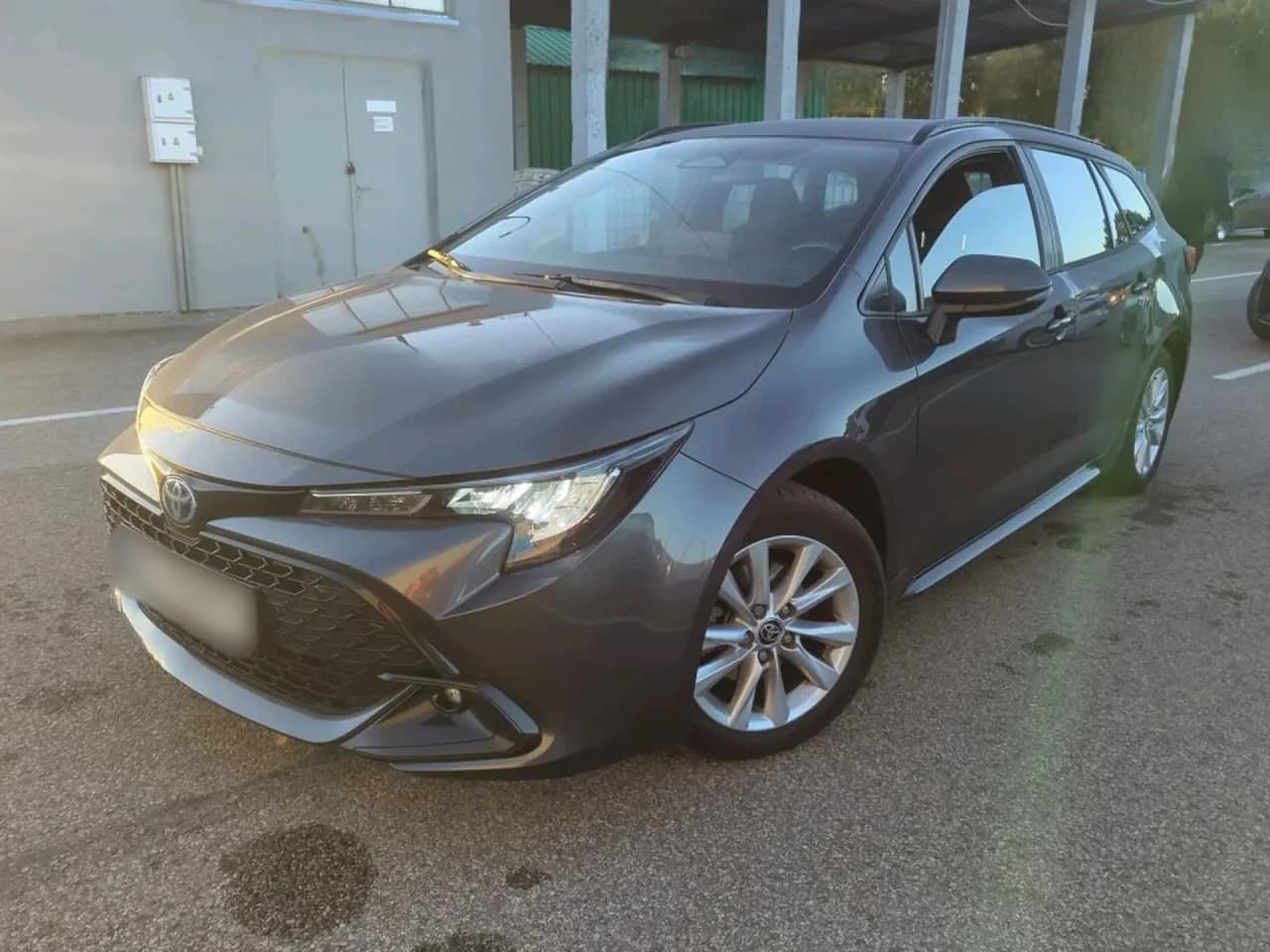 Toyota Corolla 1.8 Hybrid Comfort 2023 - used car for lease