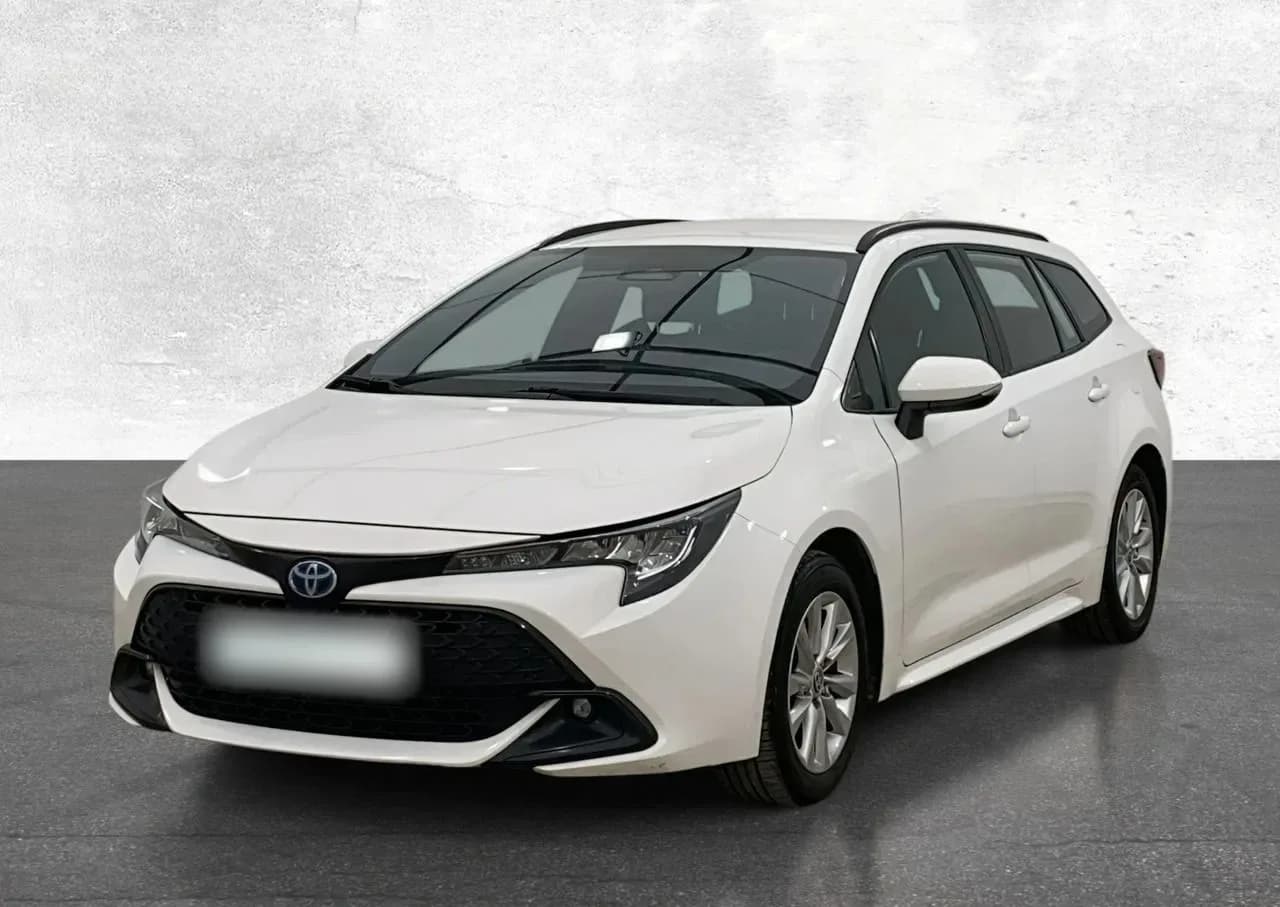 Toyota Corolla 1.8 Hybrid Comfort 2023 - używany samochód w leasingu