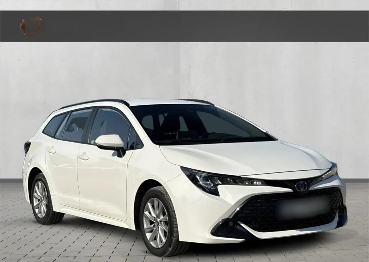 Toyota Corolla 2.0 Hybrid Comfort 2023 - używany samochód w leasingu
