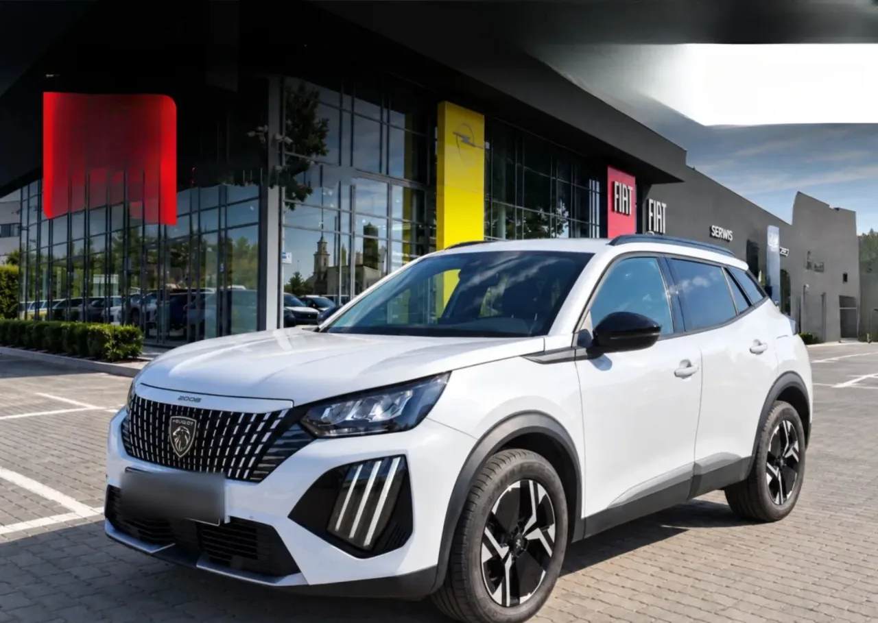 Peugeot 2008 PureTech 100 Allure S&S BVM6 2023 - używany samochód w leasingu