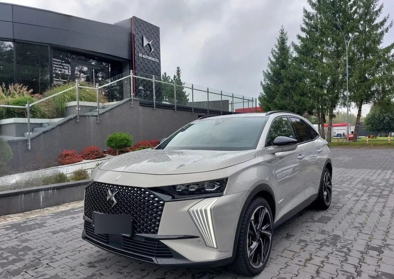 DS 7 1.6 E-Tense 4x4 Esprit de Voyage aut 2024 - gebrauchtes Leasingfahrzeug
