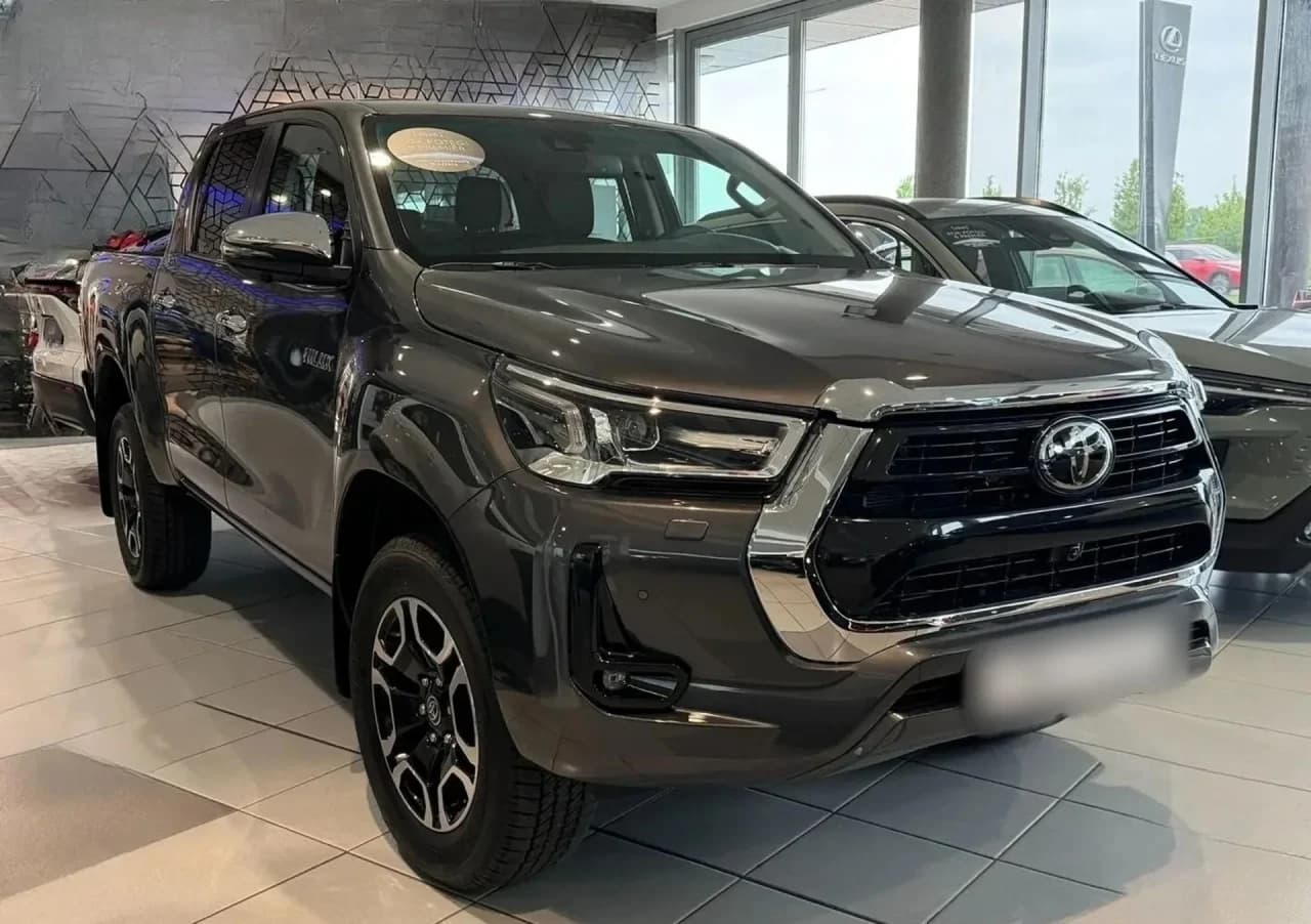 Toyota Hilux 2.8 D-4D mHEV Double Cab Executive 4x4 aut Executive 2026 - używany samochód w leasingu