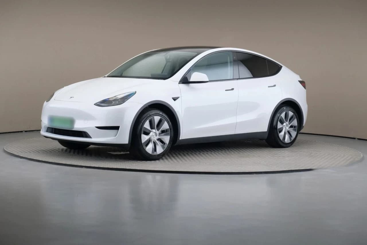 Tesla Model Y Y RWD 2023 - gebrauchtes Leasingfahrzeug