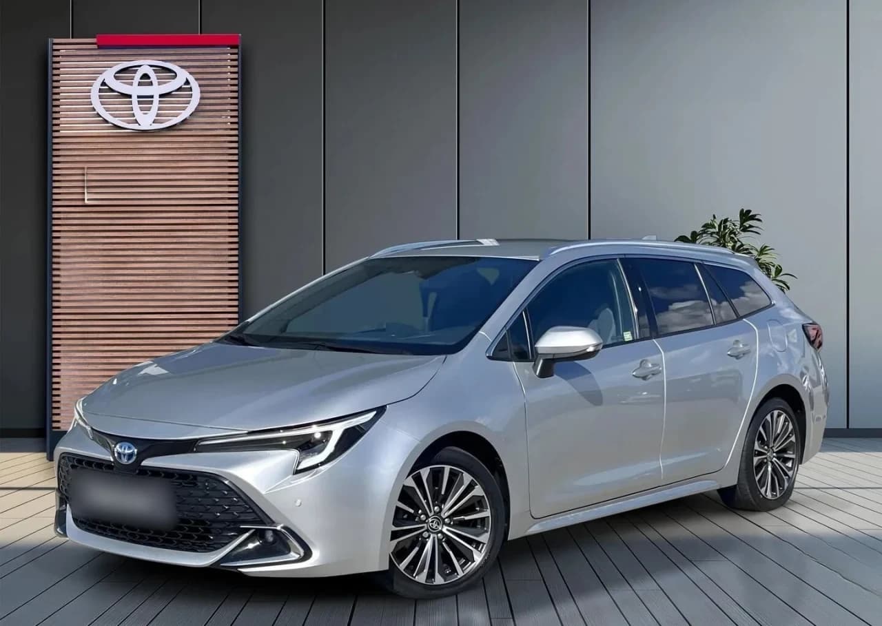 Toyota Corolla 1.8 Hybrid Style 2023 - używany samochód w leasingu