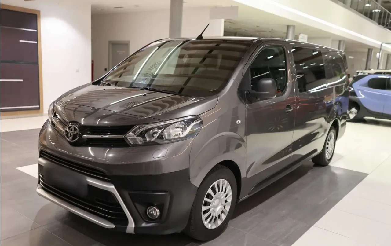 Toyota ProAce 2.0 D-4D Long 3,1t Active (bryg.) 2022 - używany samochód w leasingu