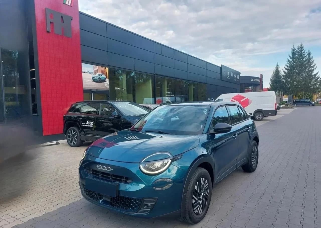 Fiat 600 1.2 Turbo Hybrid eDCT 2024 - gebrauchtes Leasingfahrzeug