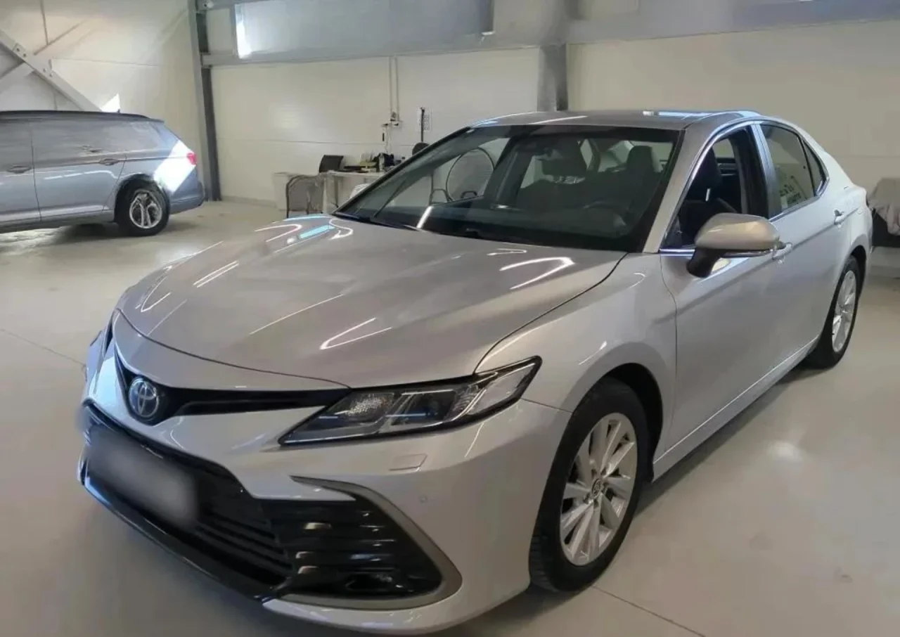 Toyota Camry 2.5 Hybrid Comfort CVT 2023 - gebrauchtes Leasingfahrzeug