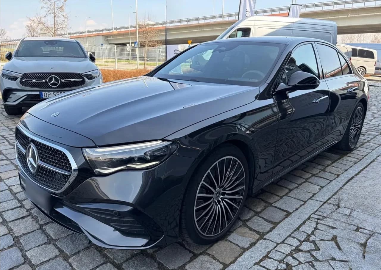 Mercedes-Benz Klasa E E 220 d mHEV 4-Matic AMG 9G-Tronic 2025 - gebrauchtes Leasingfahrzeug