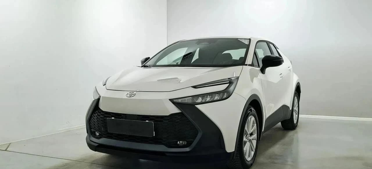 Toyota C-HR 1.8 Hybrid Comfort 2024 - gebrauchtes Leasingfahrzeug