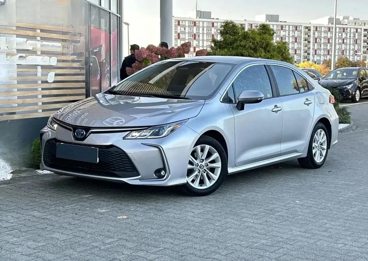 Toyota Corolla 1.8 Hybrid Comfort 2024 - gebrauchtes Leasingfahrzeug