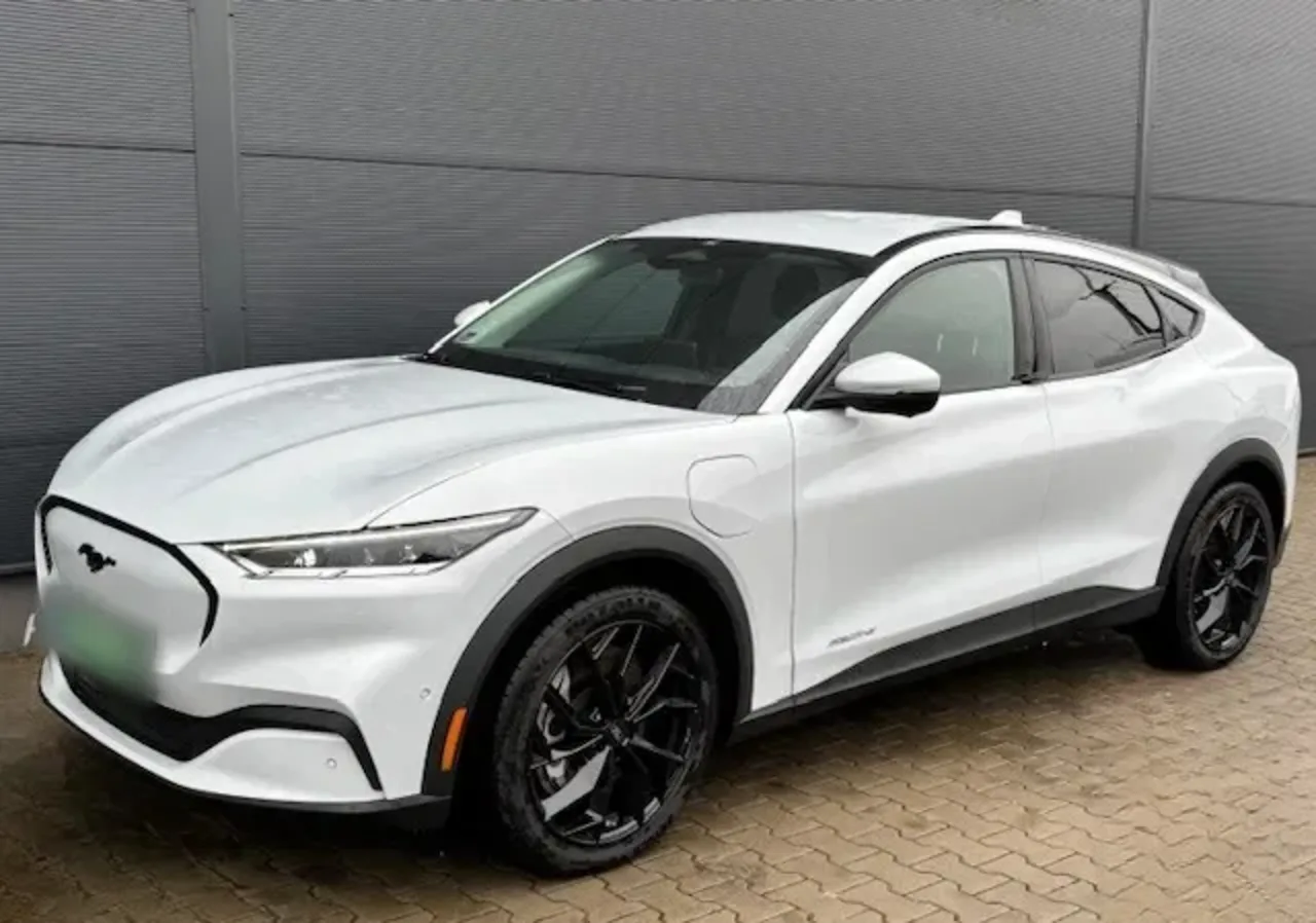 Ford Mustang Mach-E 75kWh RWD 2022 - used car for lease