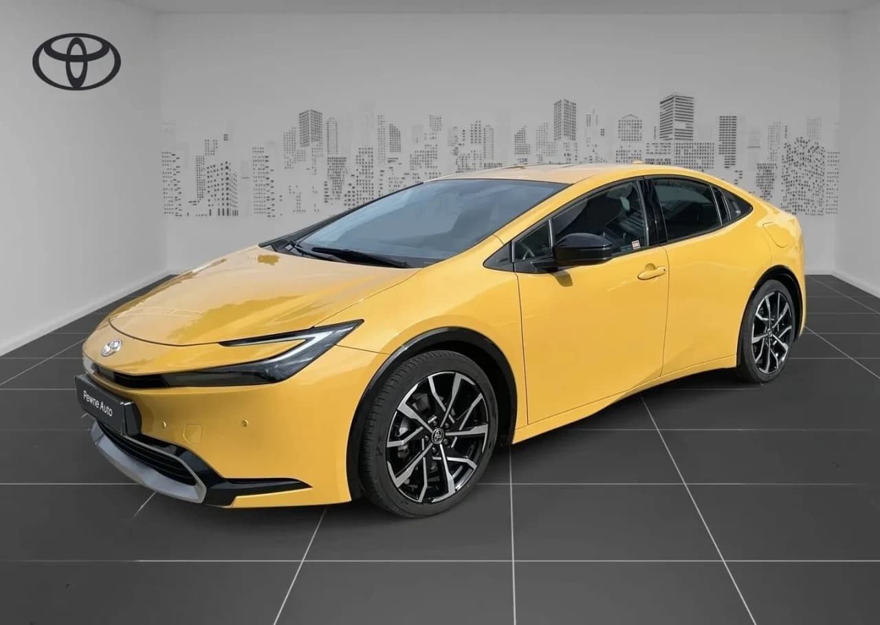 Toyota Prius Plug-in 2.0 Hybrid Prestige 2024 - gebrauchtes Leasingfahrzeug
