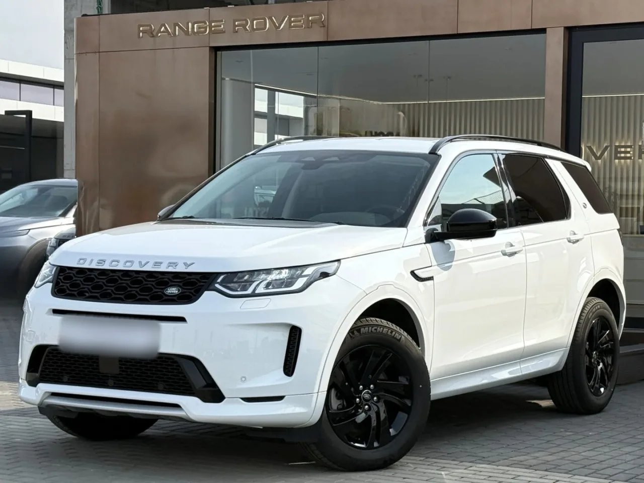 Land Rover Discovery Sport 2.0 D200 mHEV S aut 2024 - używany samochód w leasingu