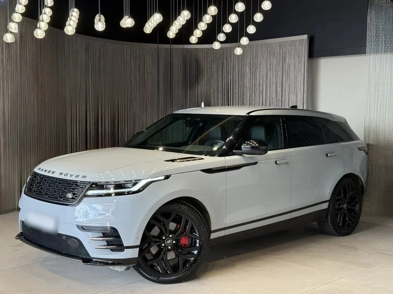 Land Rover Range Rover Velar Velar 2.0 D200 mHEV Dynamic SE 2024 - używany samochód w leasingu