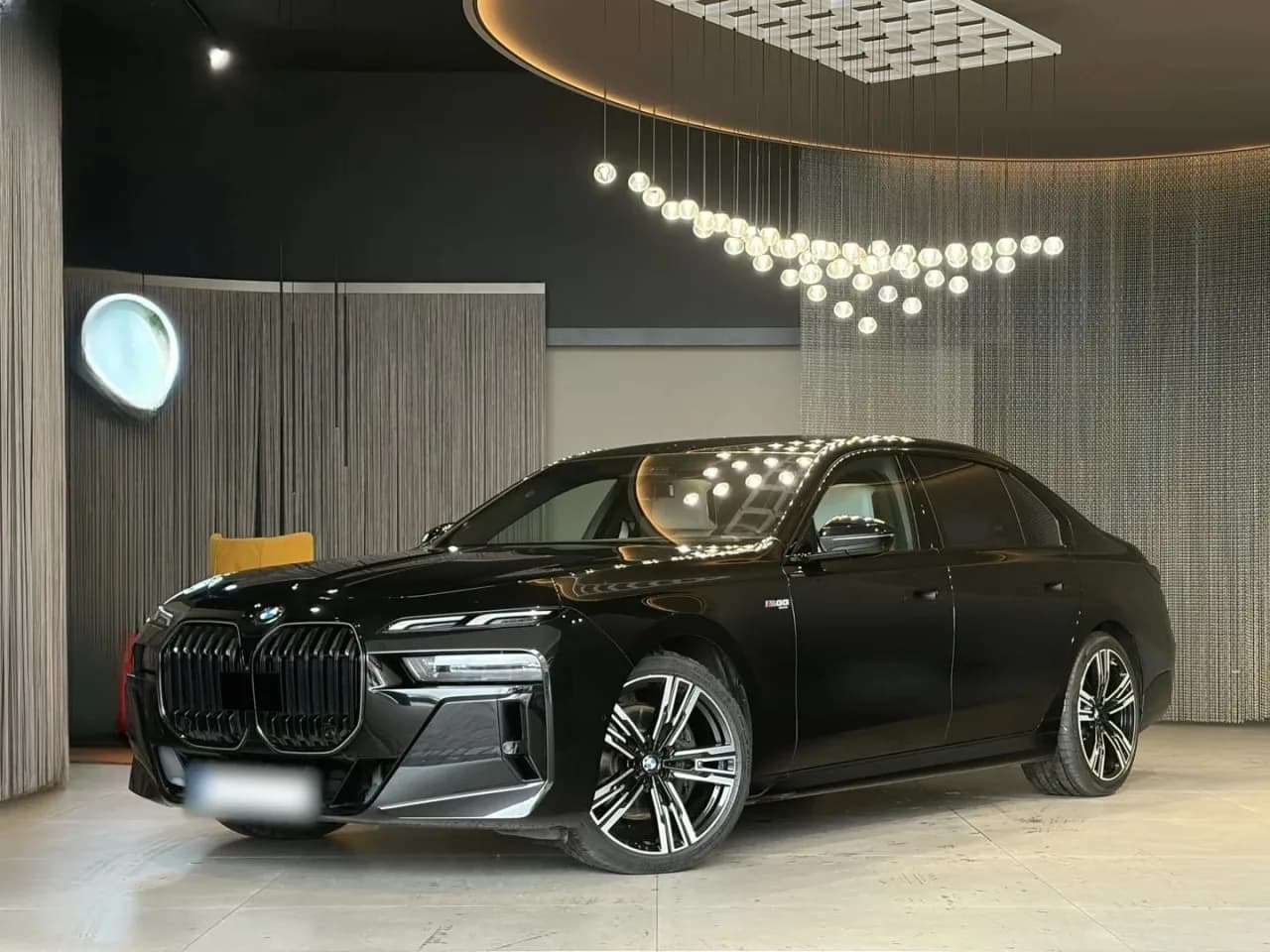 BMW Seria 7 740d xDrive mHEV M Sport sport-aut 2025 - używany samochód w leasingu