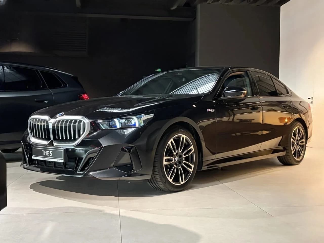 BMW Seria 5 520d mHEV M Sport aut 2024 - używany samochód w leasingu