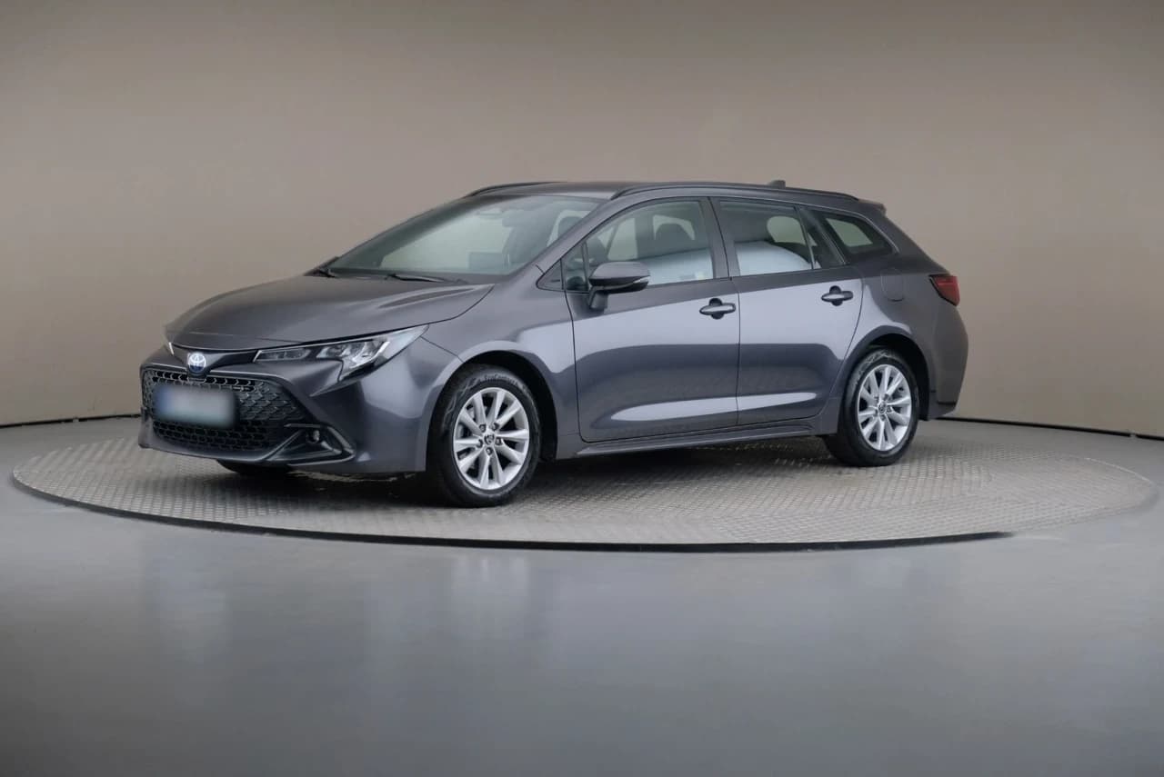 Toyota Corolla 1.8 Hybrid Comfort 2023 - używany samochód w leasingu