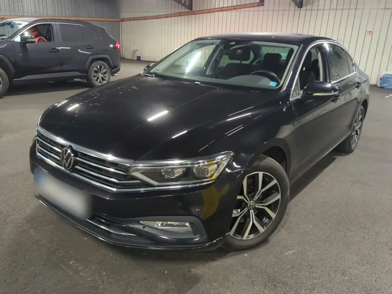 Volkswagen Passat 2.0 TDI EVO Business 2022 - used car for lease