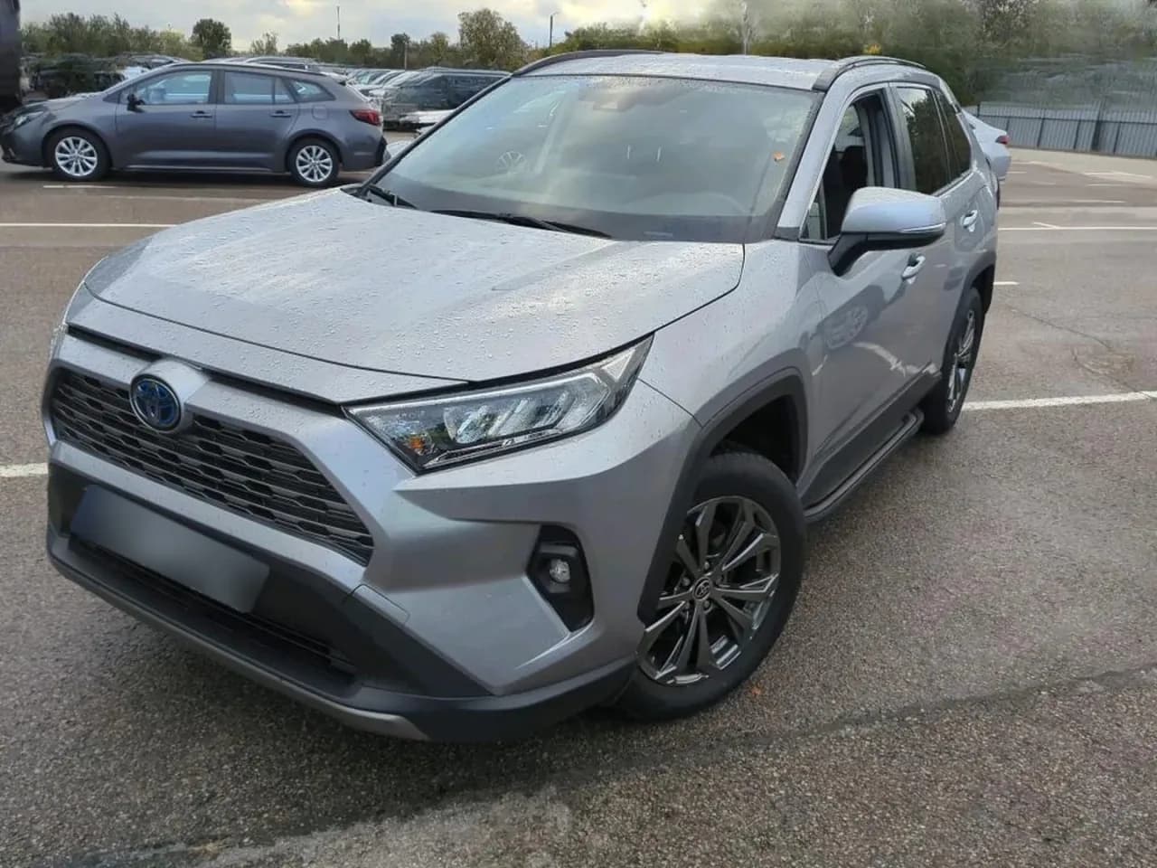 Toyota RAV4 2.5 Hybrid Comfort 4x2 2023 - używany samochód w leasingu