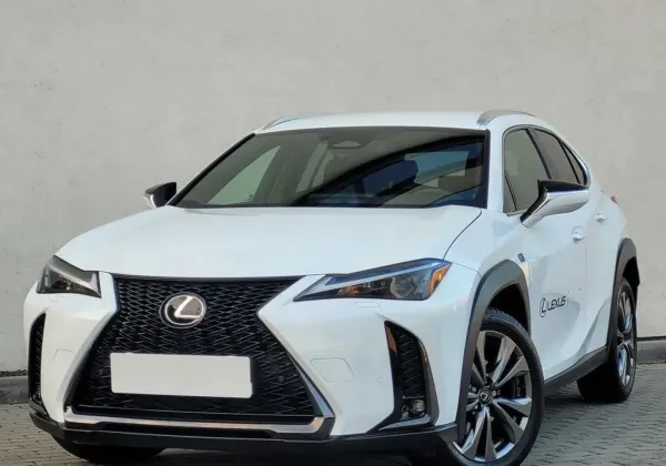 Lexus UX 300h F Sport Design 2024 - używany samochód w leasingu